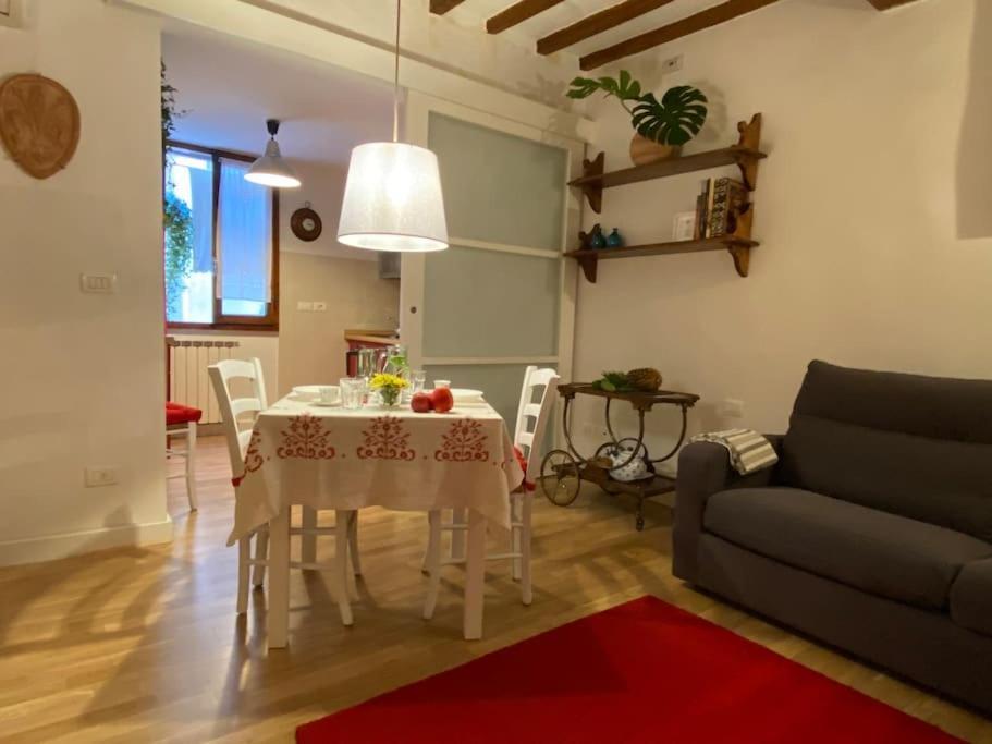 San Lorenzo Apartment In Red Firenze Kültér fotó