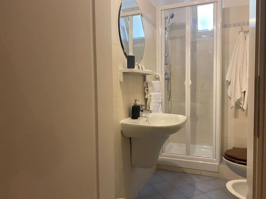 San Lorenzo Apartment In Red Firenze Kültér fotó